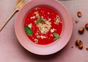 Soupe de fraise au basilic et crumble