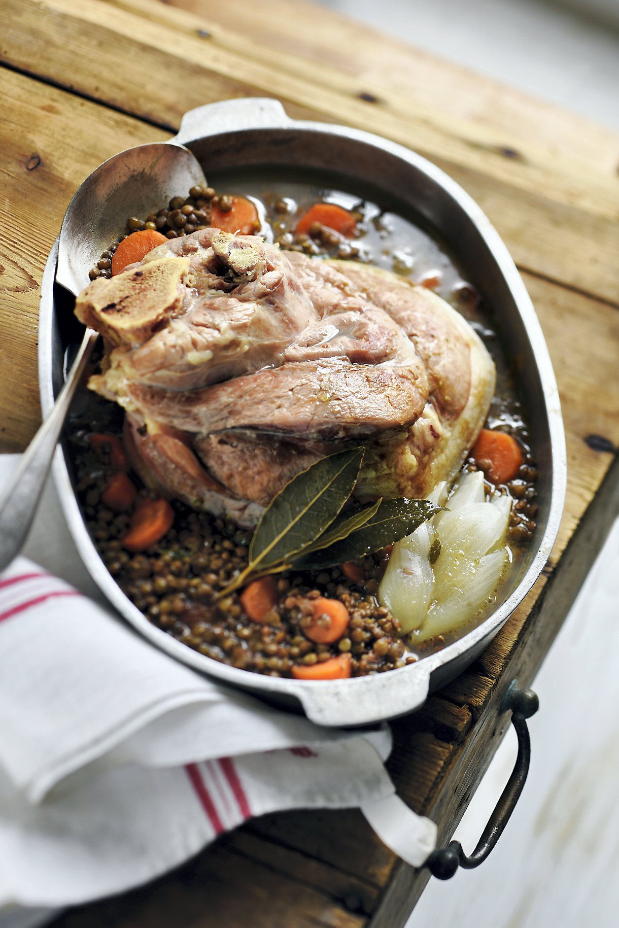 Recette Jarret De Porc Demi-sel Cocotte Minute Jarret de porc aux lentilles : recette familiale | Régal