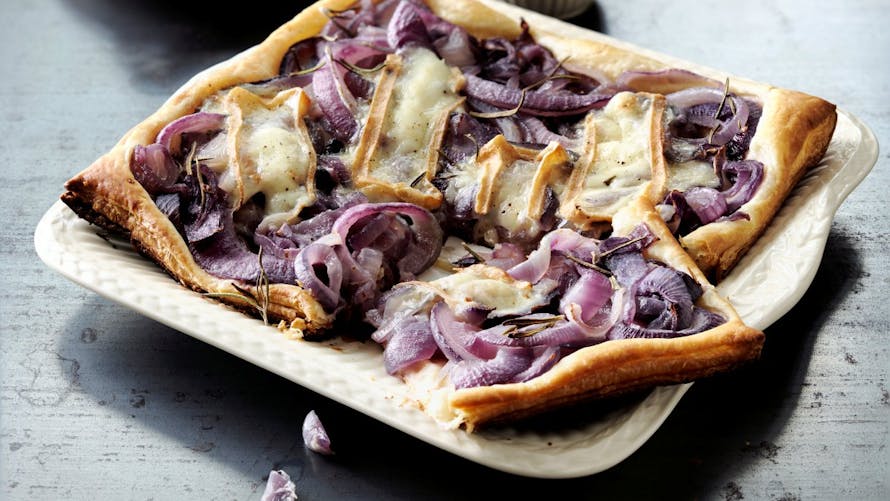 Tarte aux oignons rouges, romarin et cardo (30 MINUTES🕑) : recette ...